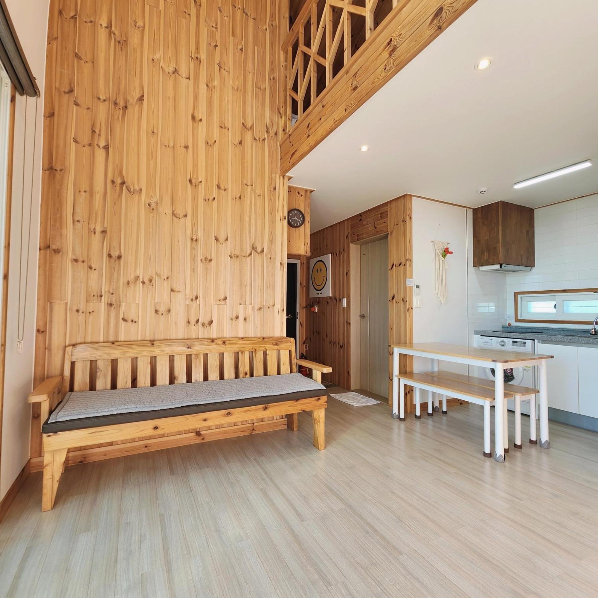 Jeju 542 Pension Согвіпо Екстер'єр фото