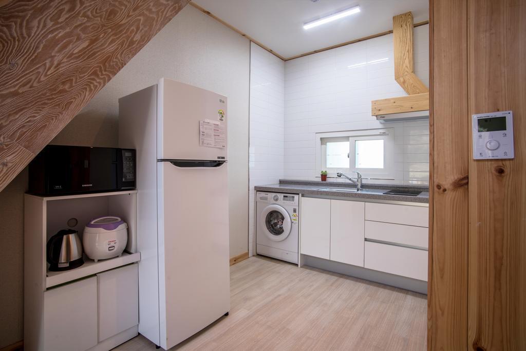 Jeju 542 Pension Согвіпо Номер фото