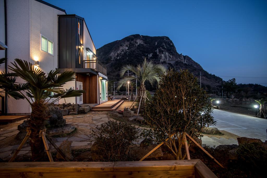 Jeju 542 Pension Согвіпо Номер фото