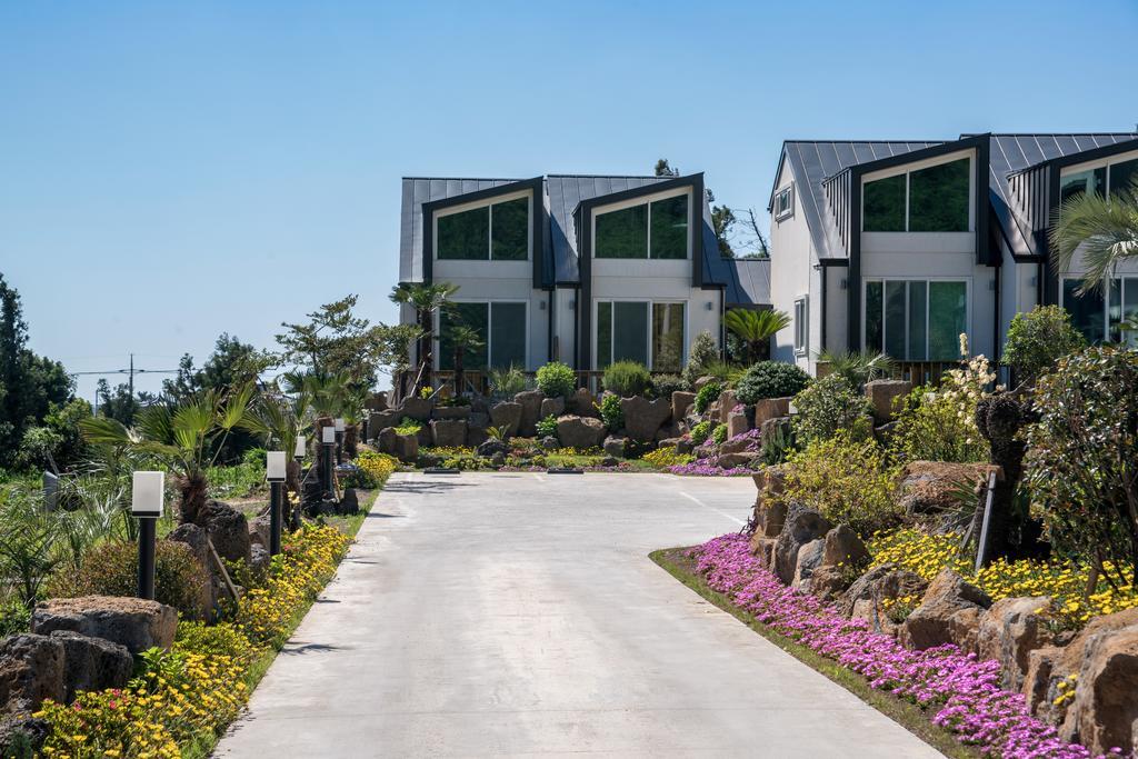 Jeju 542 Pension Согвіпо Номер фото