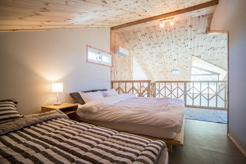 Jeju 542 Pension Согвіпо Номер фото