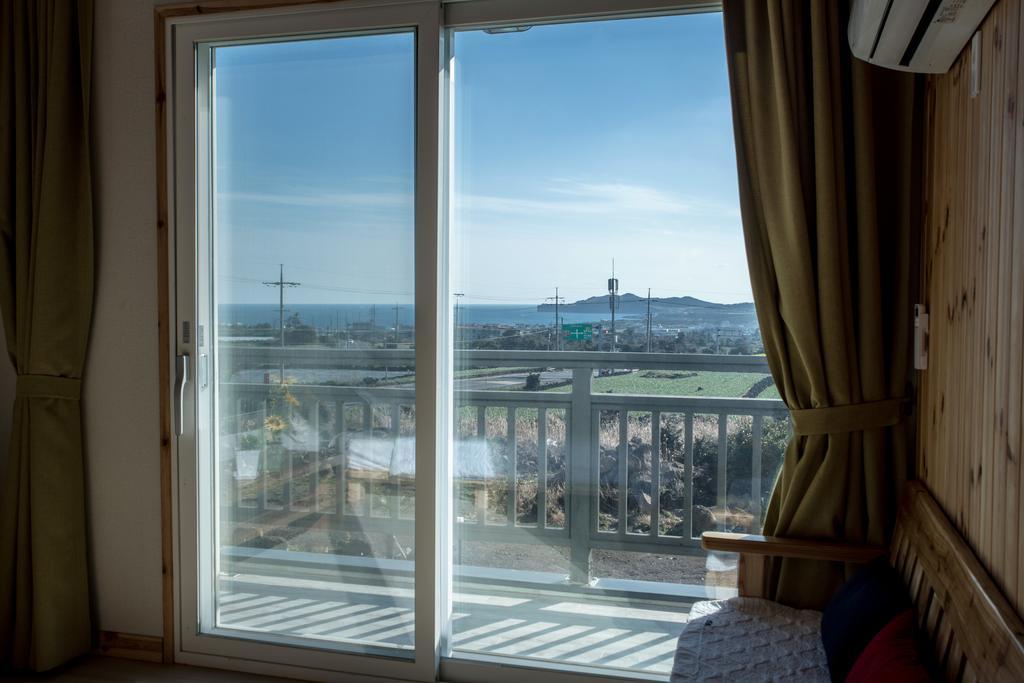 Jeju 542 Pension Согвіпо Номер фото